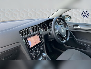 Used Volkswagen Golf 2018 for sale - 78804543: Photo