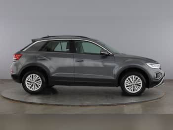 Used Volkswagen T-Roc 2023 for sale - 79552168: Photo