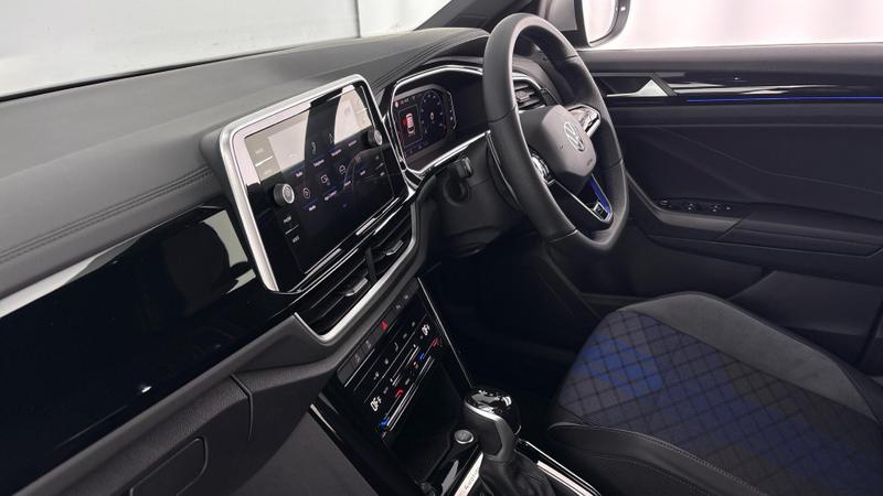 Used Volkswagen T-Roc 2025 for sale - 77323568: Photo 2