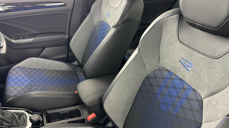 Used Volkswagen T-Roc 2025 for sale - 77323568: Photo 35
