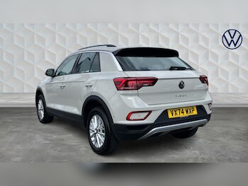 Used Volkswagen T-Roc 2024 for sale - 78667741: Photo