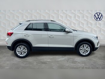 Used Volkswagen T-Roc 2024 for sale - 78667741: Photo