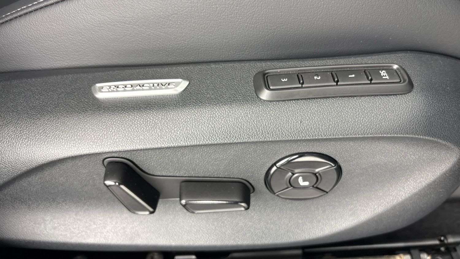 Used Volkswagen Passat 2025 for sale - 77602154: Photo 25