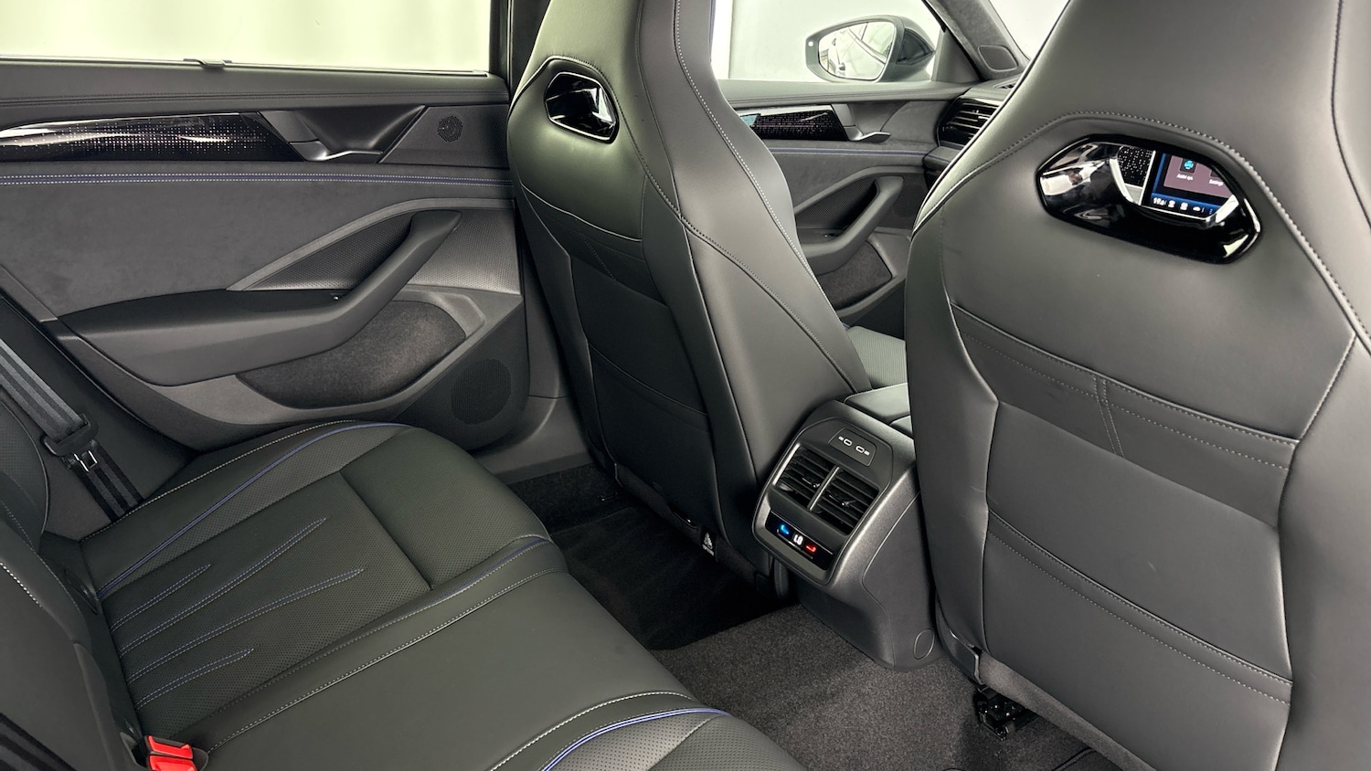 Used Volkswagen Passat 2025 for sale - 77602154: Photo 30