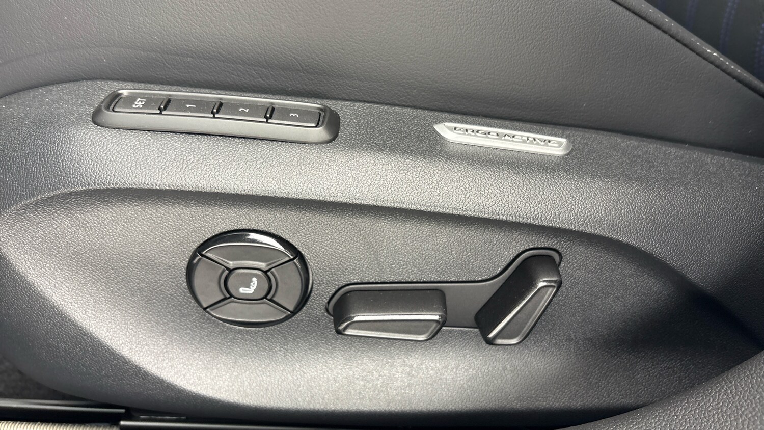 Used Volkswagen Passat 2025 for sale - 77602154: Photo 41