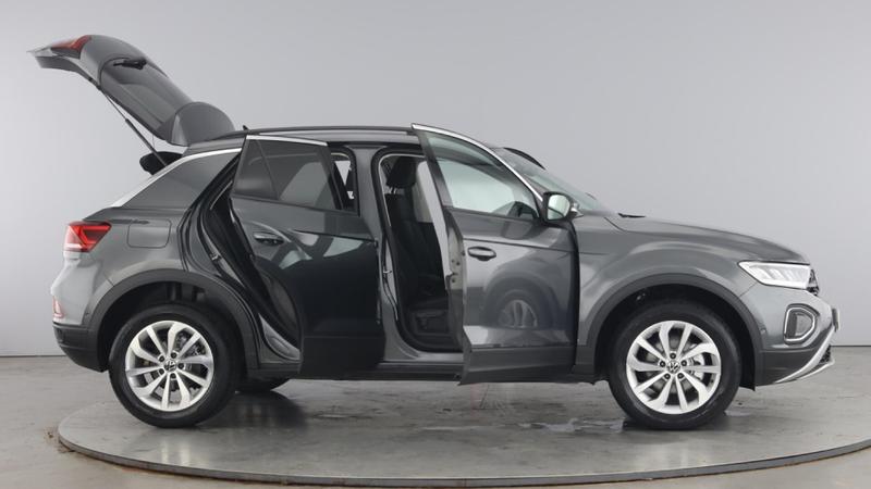 Used Volkswagen T-Roc 2025 for sale - 76908642: Photo 10