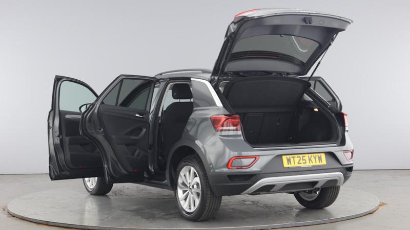 Used Volkswagen T-Roc 2025 for sale - 76908642: Photo 11