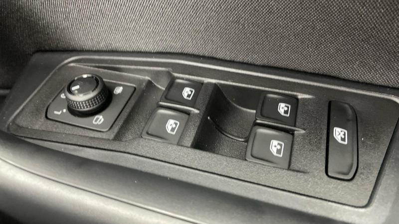 Used Volkswagen T-Roc 2025 for sale - 76908642: Photo 19