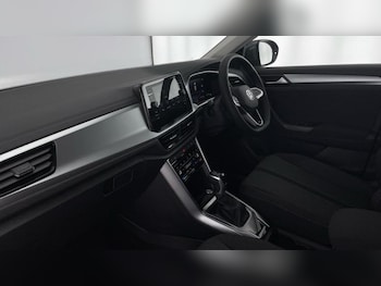 Used Volkswagen T-Roc 2025 for sale - 76908642: Photo