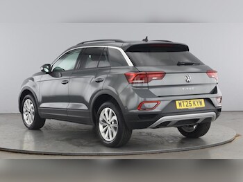 Used Volkswagen T-Roc 2025 for sale - 76908642: Photo