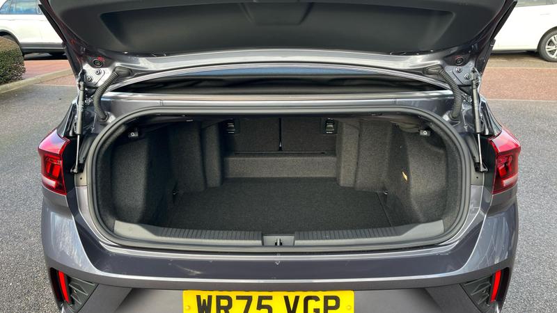 Used Volkswagen T-Roc 2025 for sale - 76862365: Photo 10