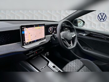 Used Volkswagen Passat 2025 for sale - 77506427: Photo