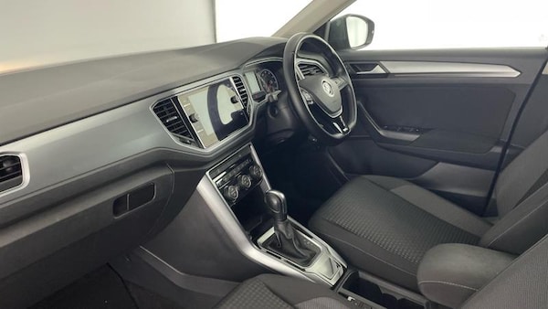 Used Volkswagen T-Roc 2021 for sale - 75667720: Photo 2