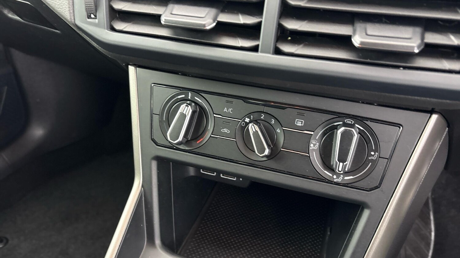 Used Volkswagen Polo 2020 for sale - 77931856: Photo 7