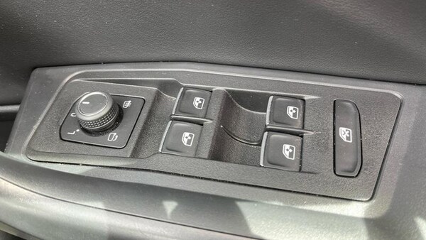 Used Volkswagen T-Roc 2024 for sale - 74961539: Photo 44