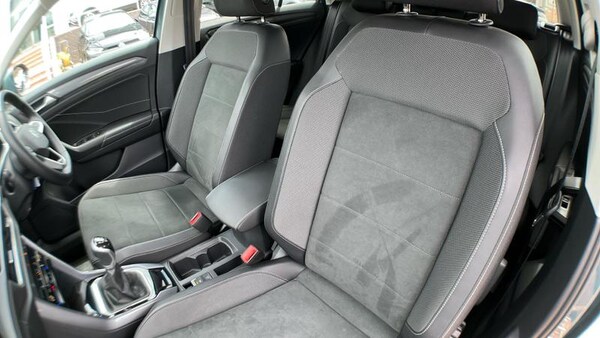 Used Volkswagen T-Roc 2024 for sale - 74961539: Photo 48