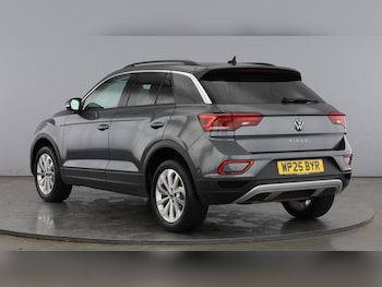 Used Volkswagen T-Roc 2025 for sale - 76908643: Photo