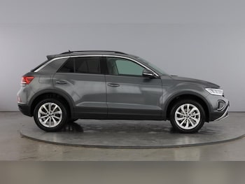 Used Volkswagen T-Roc 2025 for sale - 76908643: Photo