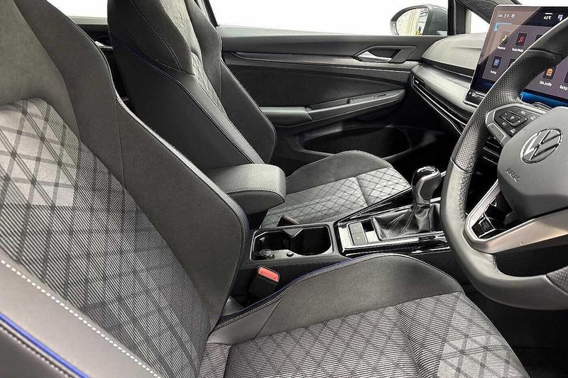 Used Volkswagen Golf 2025 for sale - 76782240: Photo 10