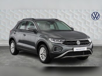 Used Volkswagen T-Roc 2024 for sale - 77435131: Photo