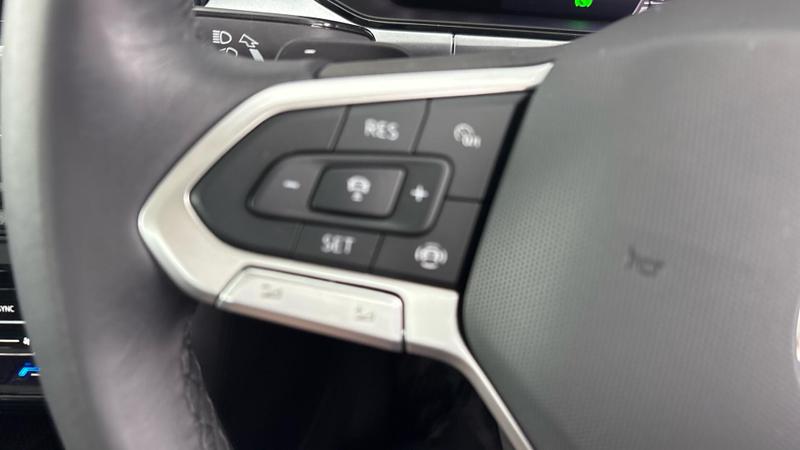 Used Volkswagen T-Roc 2024 for sale - 77435131: Photo 23