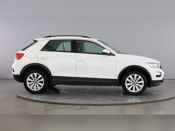Used Volkswagen T-Roc 2021 for sale - 76255403: Photo