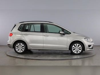 Used Volkswagen Golf SV 2018 for sale - 77701447: Photo