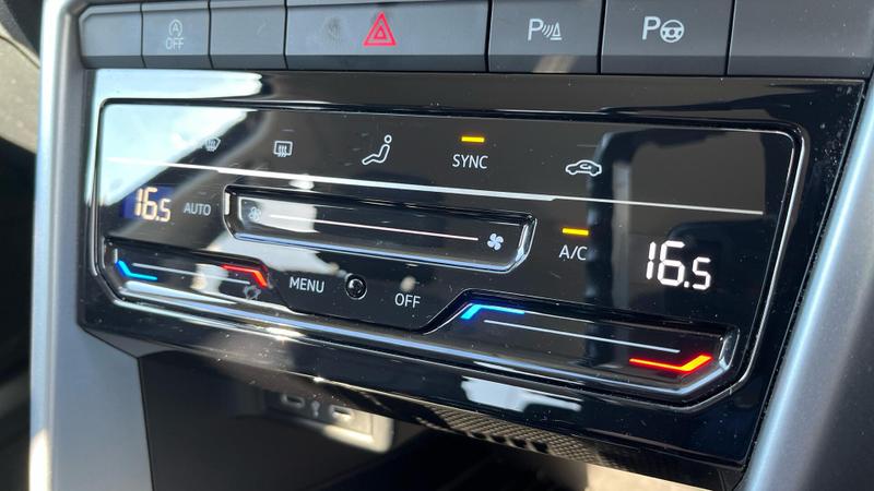 Used Volkswagen T-Roc 2025 for sale - 74917539: Photo 16