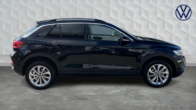 Used Volkswagen T-Roc 2025 for sale - 74917539: Photo 4