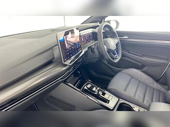 Used Volkswagen Golf 2025 for sale - 76603525: Photo