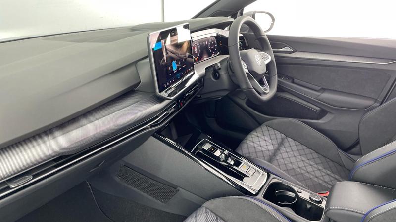 Used Volkswagen Golf 2025 for sale - 77198921: Photo 2