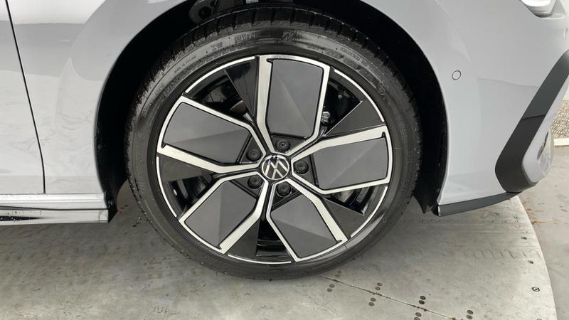 Used Volkswagen Golf 2025 for sale - 77198921: Photo 5