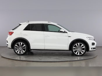 Used Volkswagen T-Roc 2021 for sale - 77735985: Photo