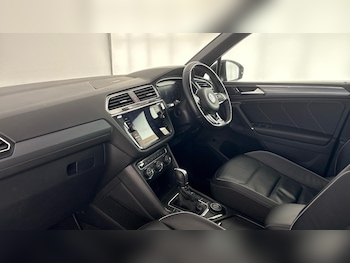 Used Volkswagen Tiguan 2018 for sale - 79184422: Photo