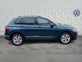 Used Volkswagen Tiguan 2023 for sale - 78538712: Photo