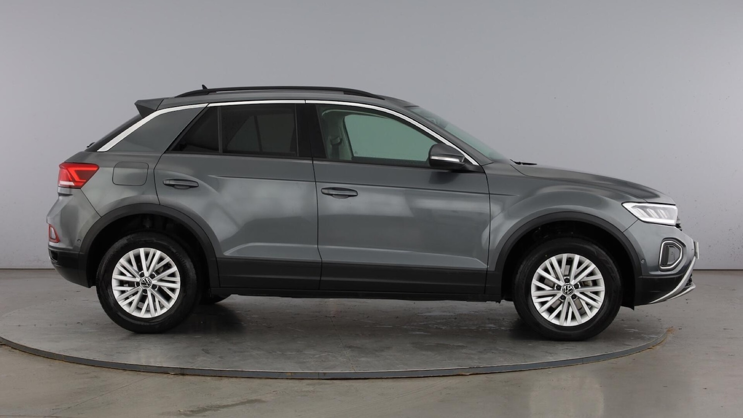 Used Volkswagen T-Roc 2022 for sale - 77506421: Photo 4