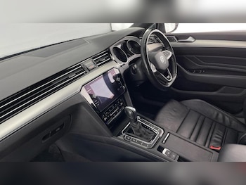 Used Volkswagen Passat 2021 for sale - 75403494: Photo