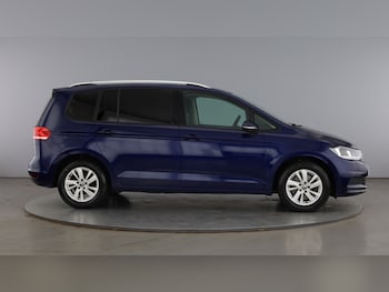 Used Volkswagen Touran 2020 for sale - 78917832: Photo