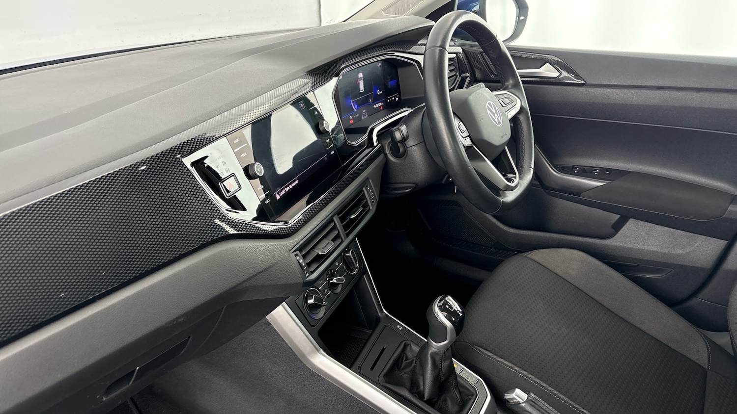 Used Volkswagen Taigo 2022 for sale - 77602448: Photo 2