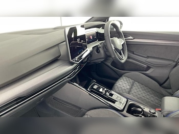 Used Volkswagen Golf 2025 for sale - 76028236: Photo