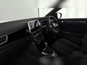 Used Volkswagen T-Roc 2025 for sale - 77619148: Photo