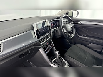 Used Volkswagen T-Roc 2022 for sale - 78078270: Photo