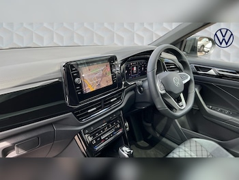 Used Volkswagen T-Roc 2025 for sale - 79272037: Photo