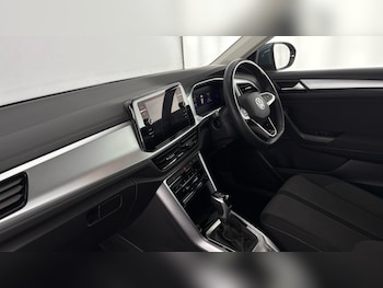 Used Volkswagen T-Roc 2023 for sale - 77954259: Photo