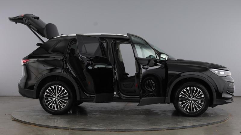 Used Volkswagen Tiguan 2025 for sale - 77211080: Photo 10