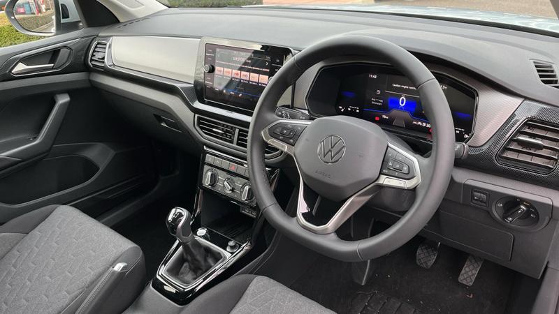 Used Volkswagen T-Cross 2025 for sale - 77195402: Photo 6