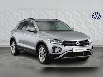 Used Volkswagen T-Roc 2024 for sale - 78236809: Photo