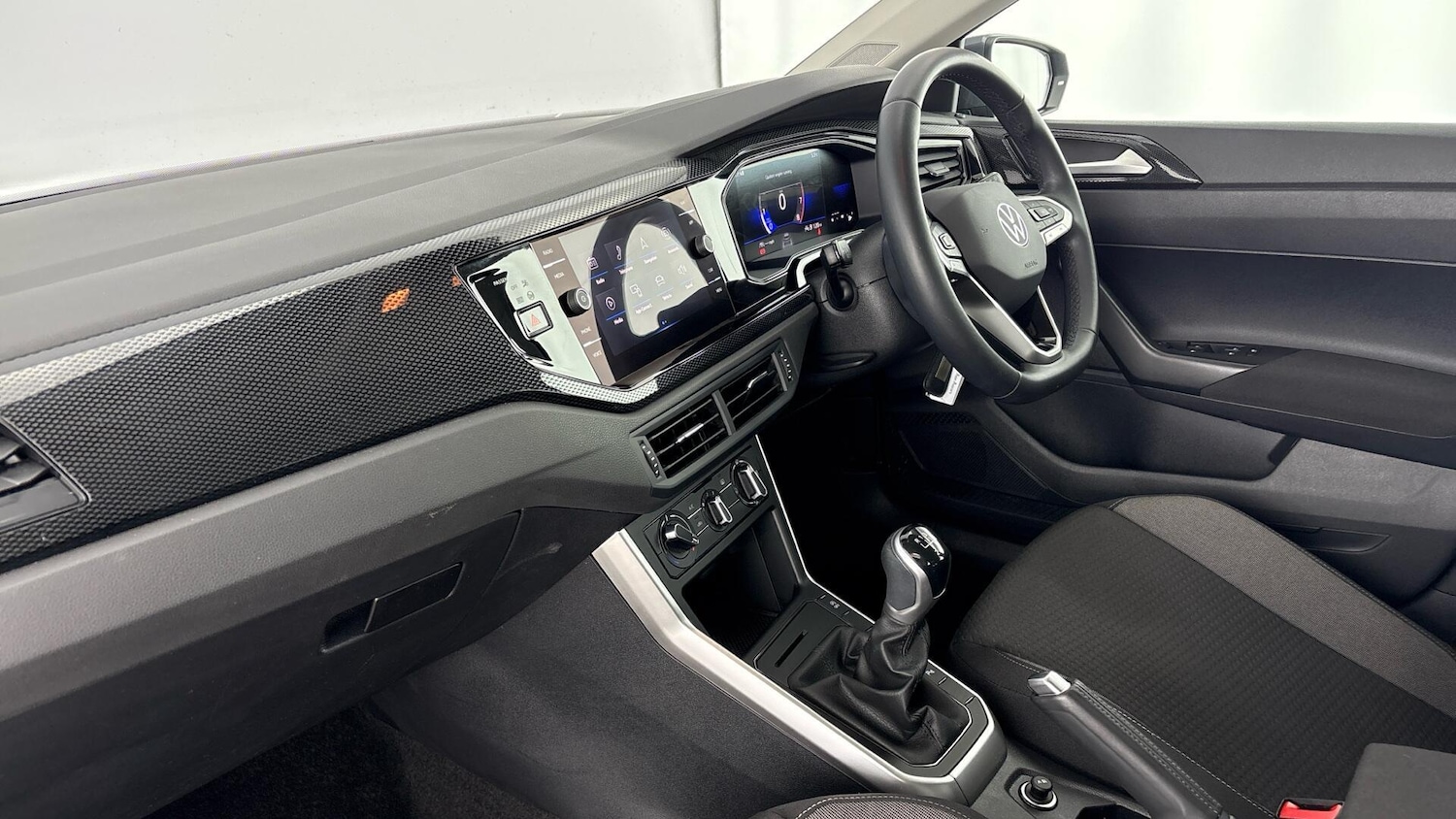 Used Volkswagen Polo 2023 for sale - 77802623: Photo 2