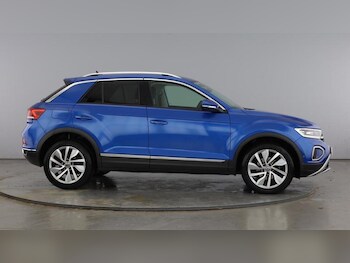 Used Volkswagen T-Roc 2023 for sale - 77391815: Photo
