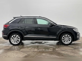 Used Volkswagen T-Roc 2025 for sale - 79073996: Photo